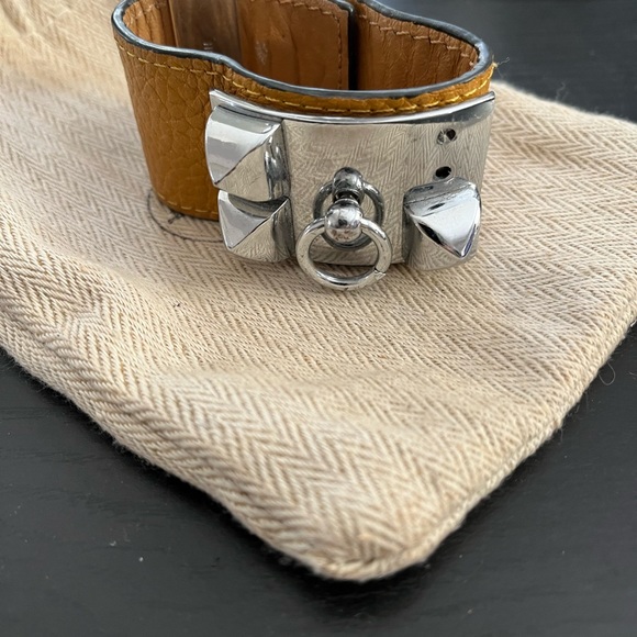 Hermes cuff broken stud needs a replacement authentic - Picture 2 of 3